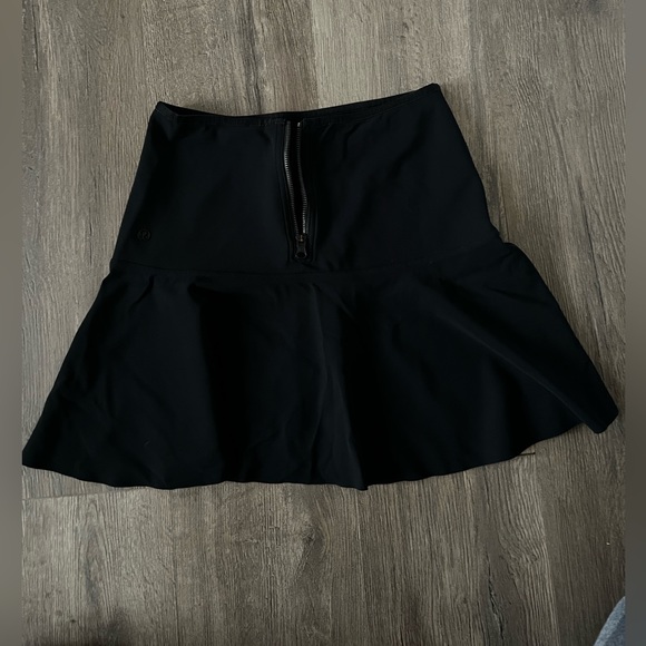 Lululemon High Waisted Skirt - Picture 1 of 2